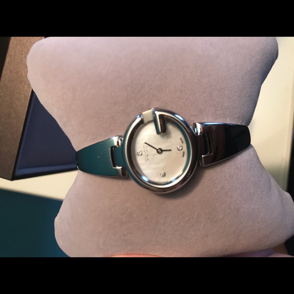 Gucci Guccissima Diamond Bangle Watch